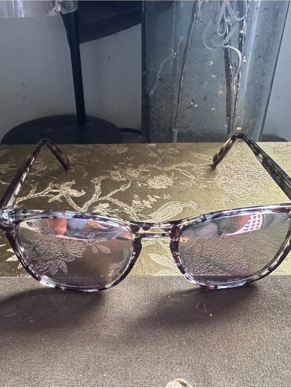 Tortoiseshell Round Frame Sunglasses -& Clear Hues